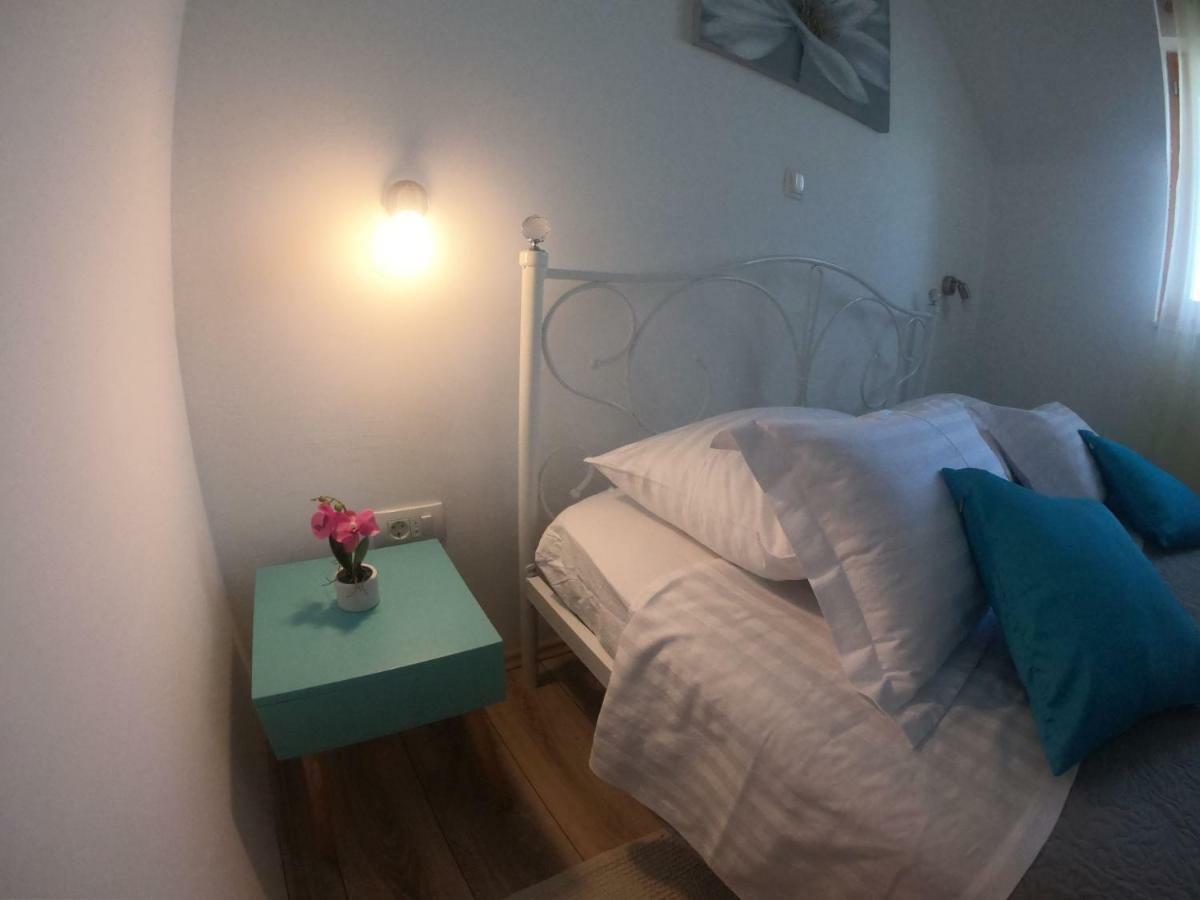 Apartment Vesna プリモシュテン エクステリア 写真