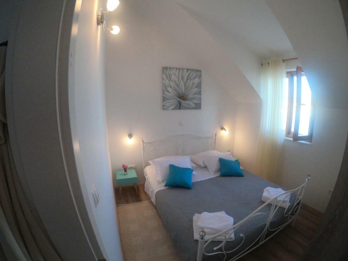 Apartment Vesna プリモシュテン エクステリア 写真