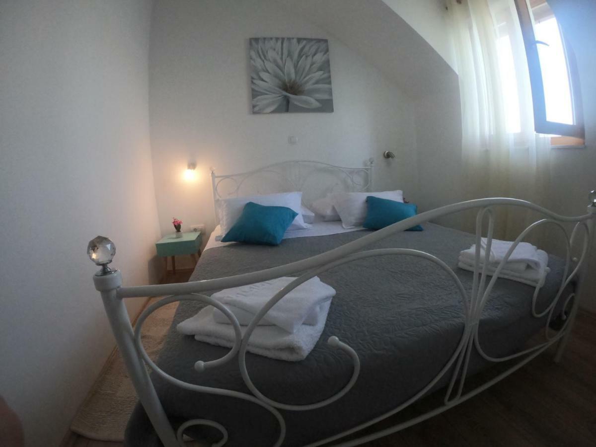Apartment Vesna プリモシュテン エクステリア 写真